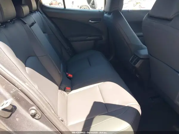 JTHYBJAH2S2011577 2025 LEXUS UX - Image 8