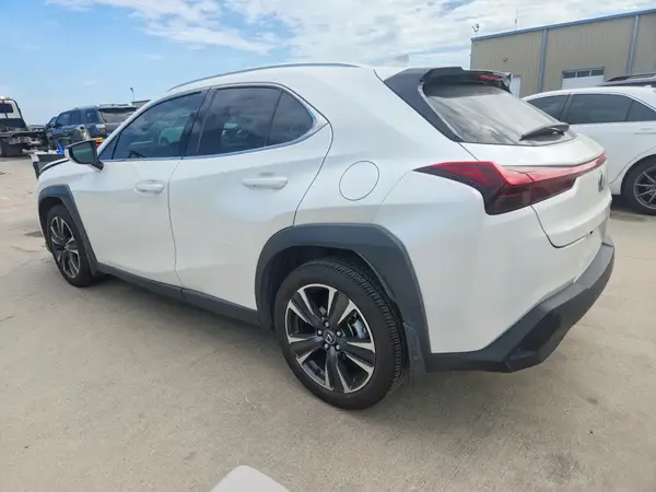 JTHYBJAH2S2026712 2025 LEXUS UX - Image 2