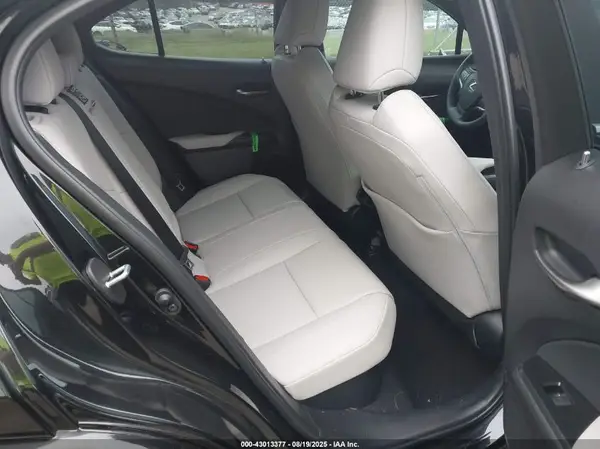 JTHYBJAH4S2018837 2025 LEXUS UX - Image 8