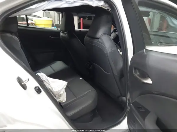 JTHYBJAH7S2025488 2025 LEXUS UX - Image 8