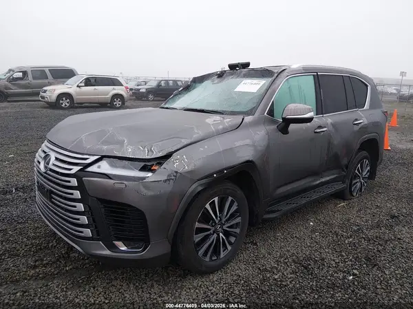 JTJAB7CX3R4049115 2024 LEXUS LX - Image 2