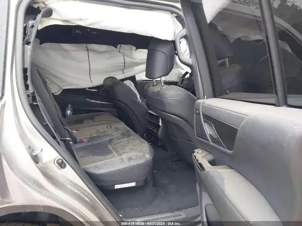 JTJAB7CX9R4051192 2024 LEXUS LX - Image 8