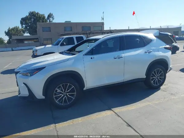 JTJAKCEZ4N2000745 2022 LEXUS NX - Image 2