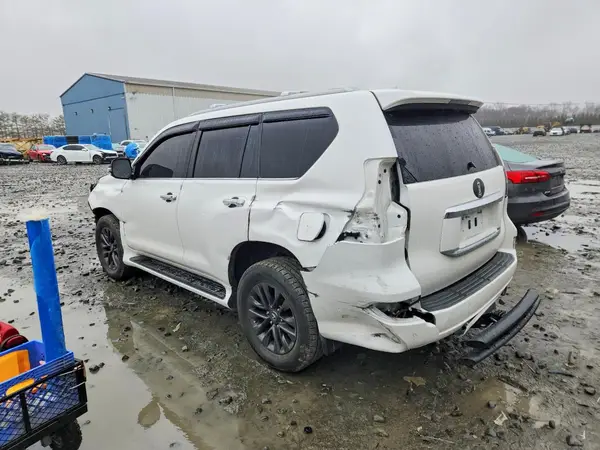 JTJAM7BX0L5245946 2020 LEXUS GX - Image 2