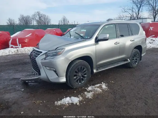 JTJAM7BX1L5240769 2020 LEXUS GX - Image 2