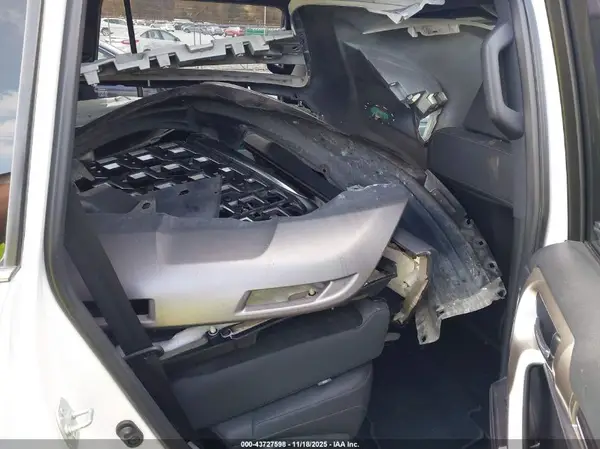 JTJAM7BX1L5241548 2020 LEXUS GX - Image 8