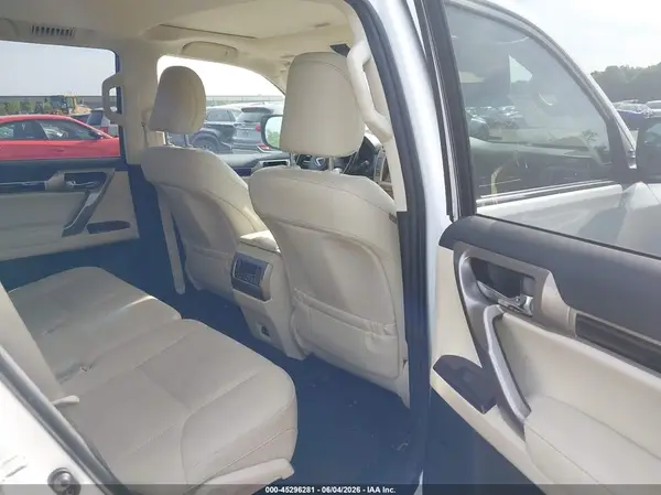 JTJAM7BX1M5270985 2021 LEXUS GX - Image 8