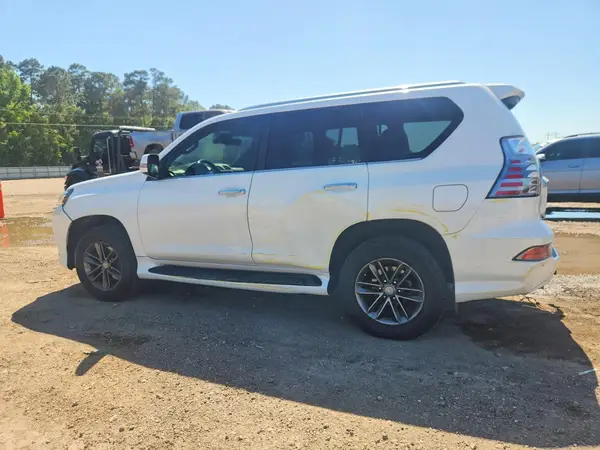 JTJAM7BX1M5301667 2021 LEXUS GX - Image 2