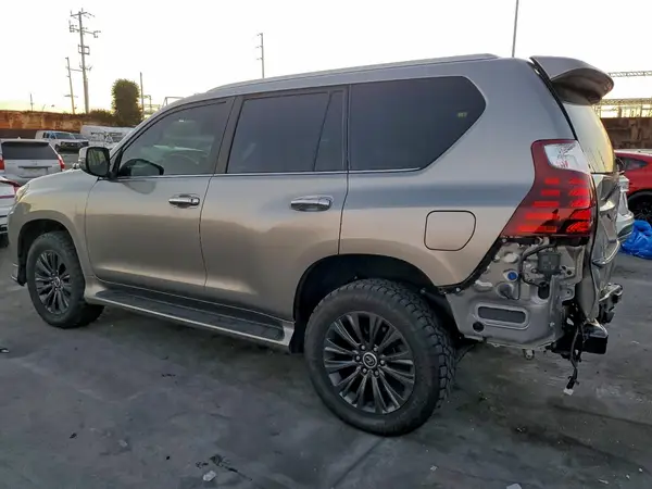 JTJAM7BX1N5315795 2022 LEXUS GX - Image 2
