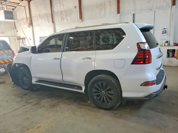 JTJAM7BX1N5331544 2022 LEXUS GX - Image 2