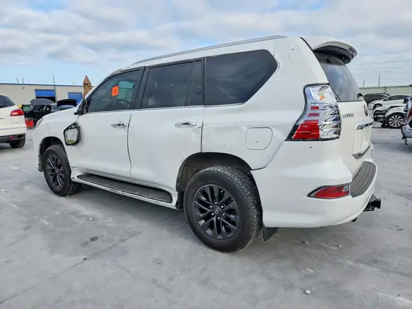 JTJAM7BX1P5378060 2023 LEXUS GX - Image 2