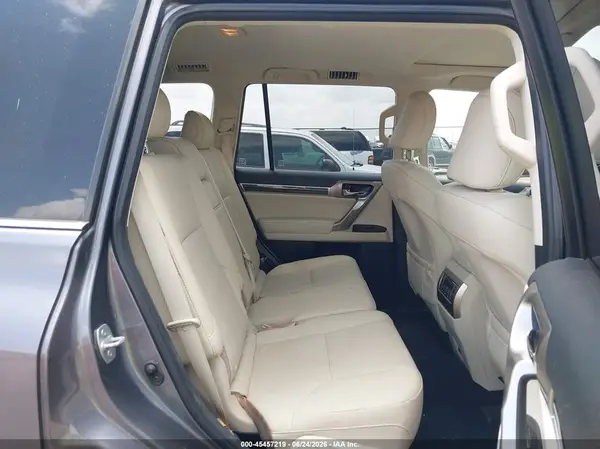 JTJAM7BX2L5245947 2020 LEXUS GX - Image 8
