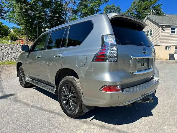 JTJAM7BX2M5296673 2021 LEXUS GX - Image 2