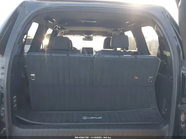 JTJAM7BX2N5321993 2022 LEXUS GX - Image 8
