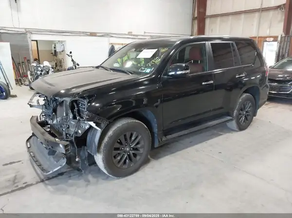 JTJAM7BX3L5252373 2020 LEXUS GX - Image 2