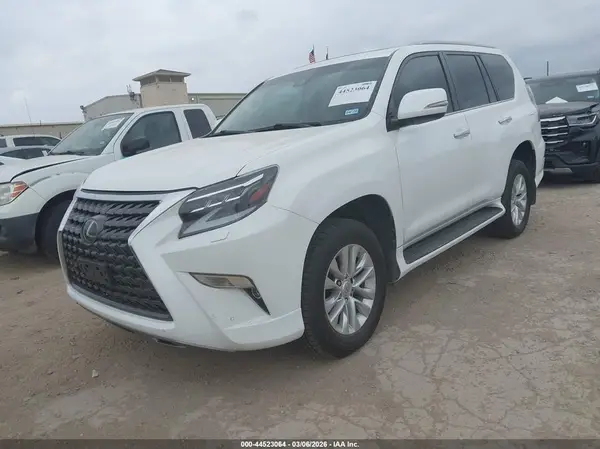 JTJAM7BX3L5257234 2020 LEXUS GX - Image 2