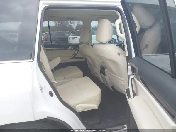 JTJAM7BX3L5257234 2020 LEXUS GX - Image 8
