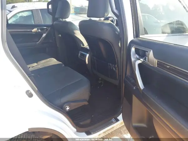 JTJAM7BX3L5257315 2020 LEXUS GX - Image 8