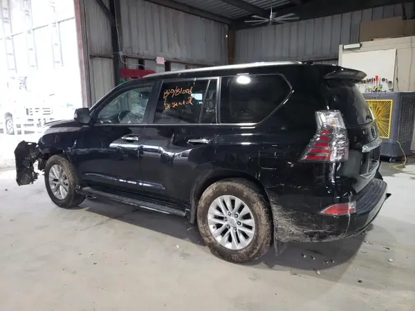 JTJAM7BX3M5283883 2021 LEXUS GX - Image 2