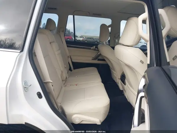 JTJAM7BX4M5273654 2021 LEXUS GX - Image 8