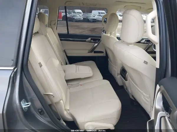 JTJAM7BX4M5292642 2021 LEXUS GX - Image 8