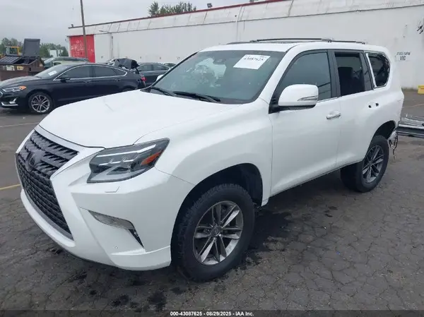 JTJAM7BX4M5296643 2021 LEXUS GX - Image 2