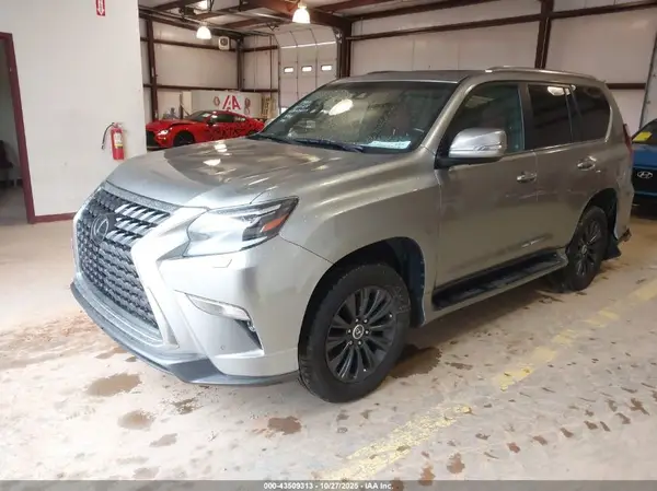 JTJAM7BX4M5302604 2021 LEXUS GX - Image 2