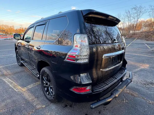 JTJAM7BX4P5361687 2023 LEXUS GX - Image 2