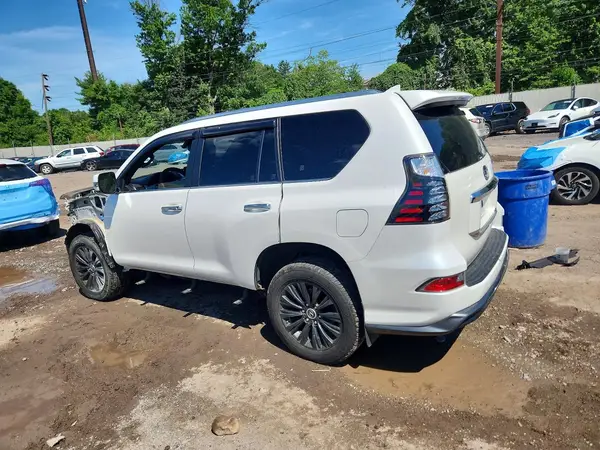 JTJAM7BX4P5377615 2023 LEXUS GX - Image 2