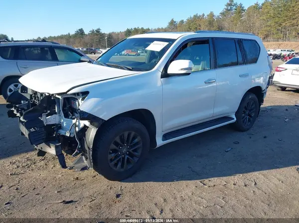 JTJAM7BX5L5243805 2020 LEXUS GX - Image 2