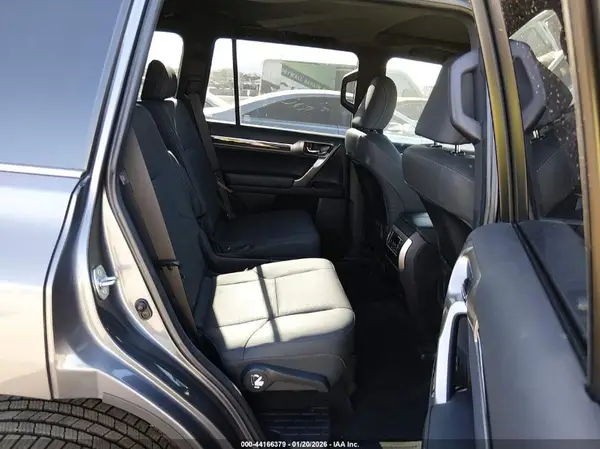 JTJAM7BX5L5252407 2020 LEXUS GX - Image 8