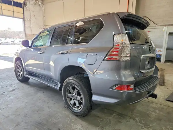 JTJAM7BX5L5253993 2020 LEXUS GX - Image 2