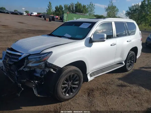 JTJAM7BX5L5260460 2020 LEXUS GX - Image 2