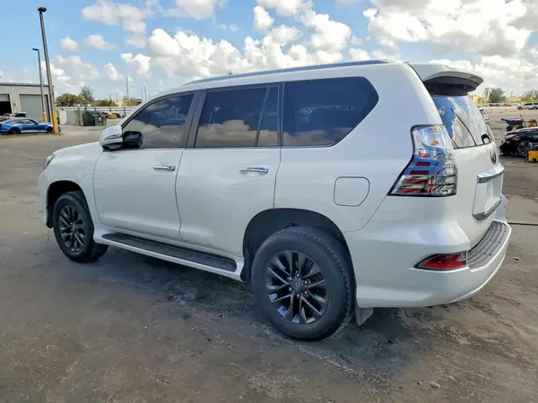 JTJAM7BX5M5304328 2021 LEXUS GX - Image 2