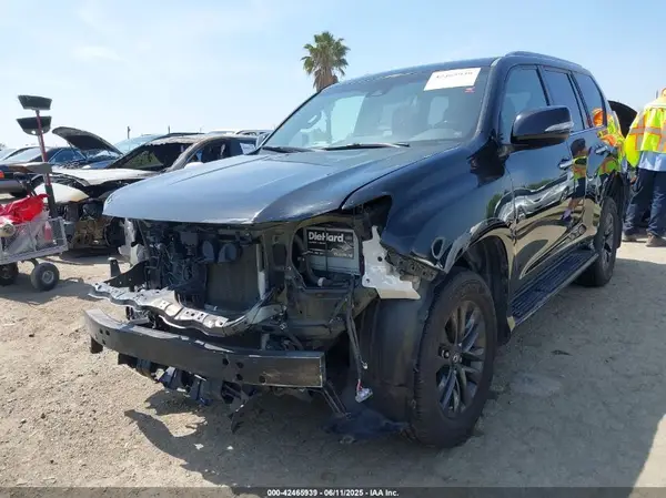JTJAM7BX6L5251833 2020 LEXUS GX - Image 2