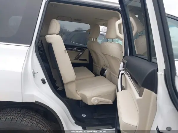 JTJAM7BX6N5329014 2022 LEXUS GX - Image 8