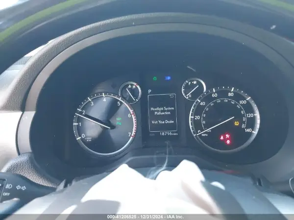 2023 LEXUS GX auction photo 7