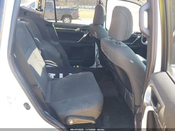 JTJAM7BX6P5377132 2023 LEXUS GX - Image 8