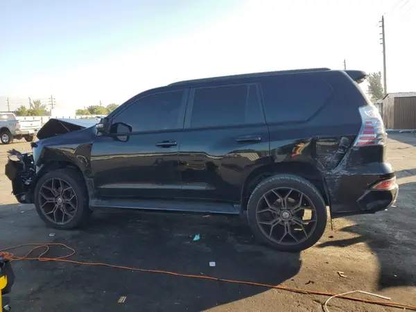 JTJAM7BX7L5253428 2020 LEXUS GX - Image 2