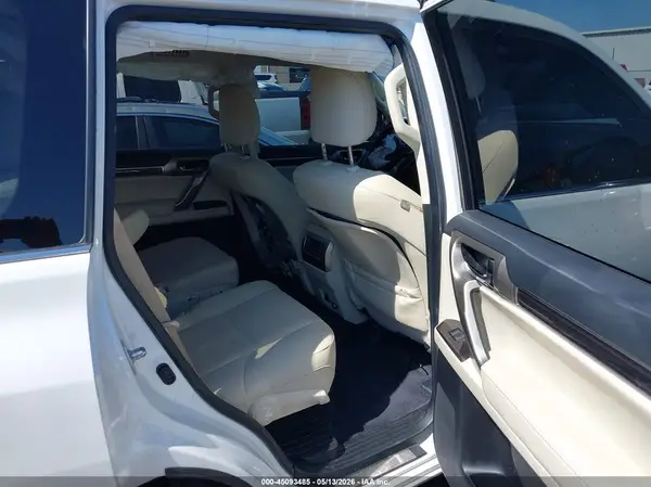 JTJAM7BX7L5256510 2020 LEXUS GX - Image 8