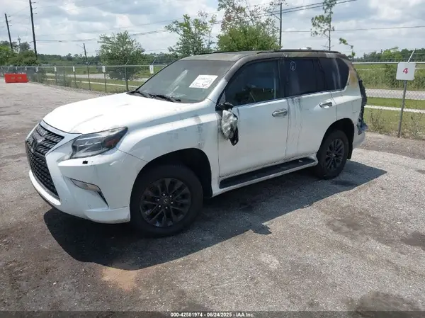 JTJAM7BX7M5285300 2021 LEXUS GX - Image 2