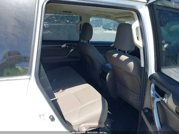JTJAM7BX7M5285300 2021 LEXUS GX - Image 8