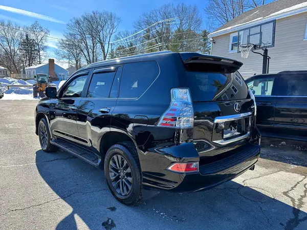 JTJAM7BX7N5317860 2022 LEXUS GX - Image 2