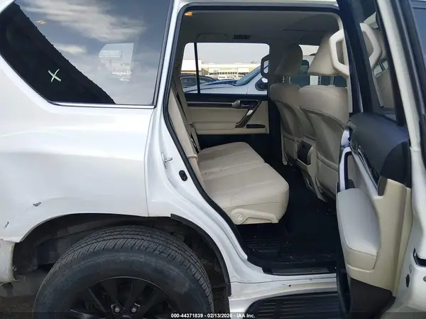 JTJAM7BX8L5248982 2020 LEXUS GX - Image 8