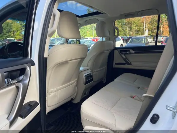 JTJAM7BX8L5255561 2020 LEXUS GX - Image 8