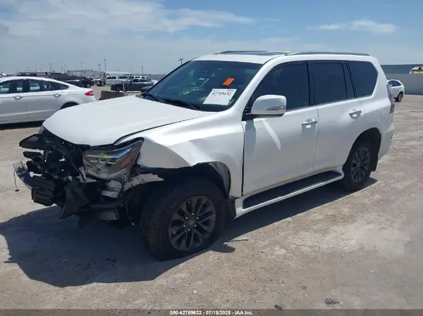 JTJAM7BX8M5271521 2021 LEXUS GX - Image 2