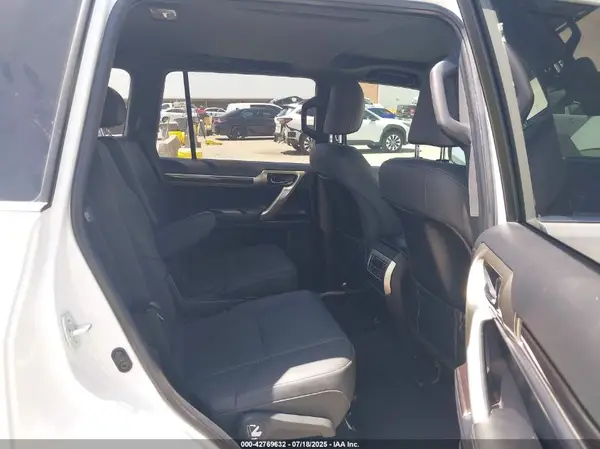 JTJAM7BX8M5271521 2021 LEXUS GX - Image 8