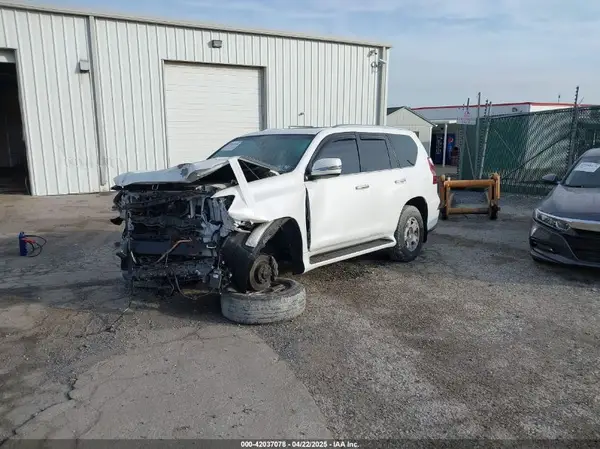 JTJAM7BX8M5289419 2021 LEXUS GX - Image 2