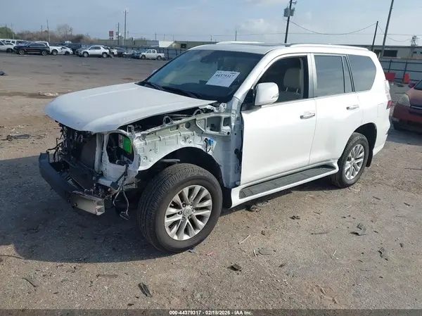 JTJAM7BX8N5307788 2022 LEXUS GX - Image 2