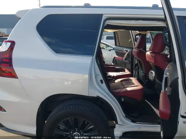 JTJAM7BX9M5273259 2021 LEXUS GX - Image 8